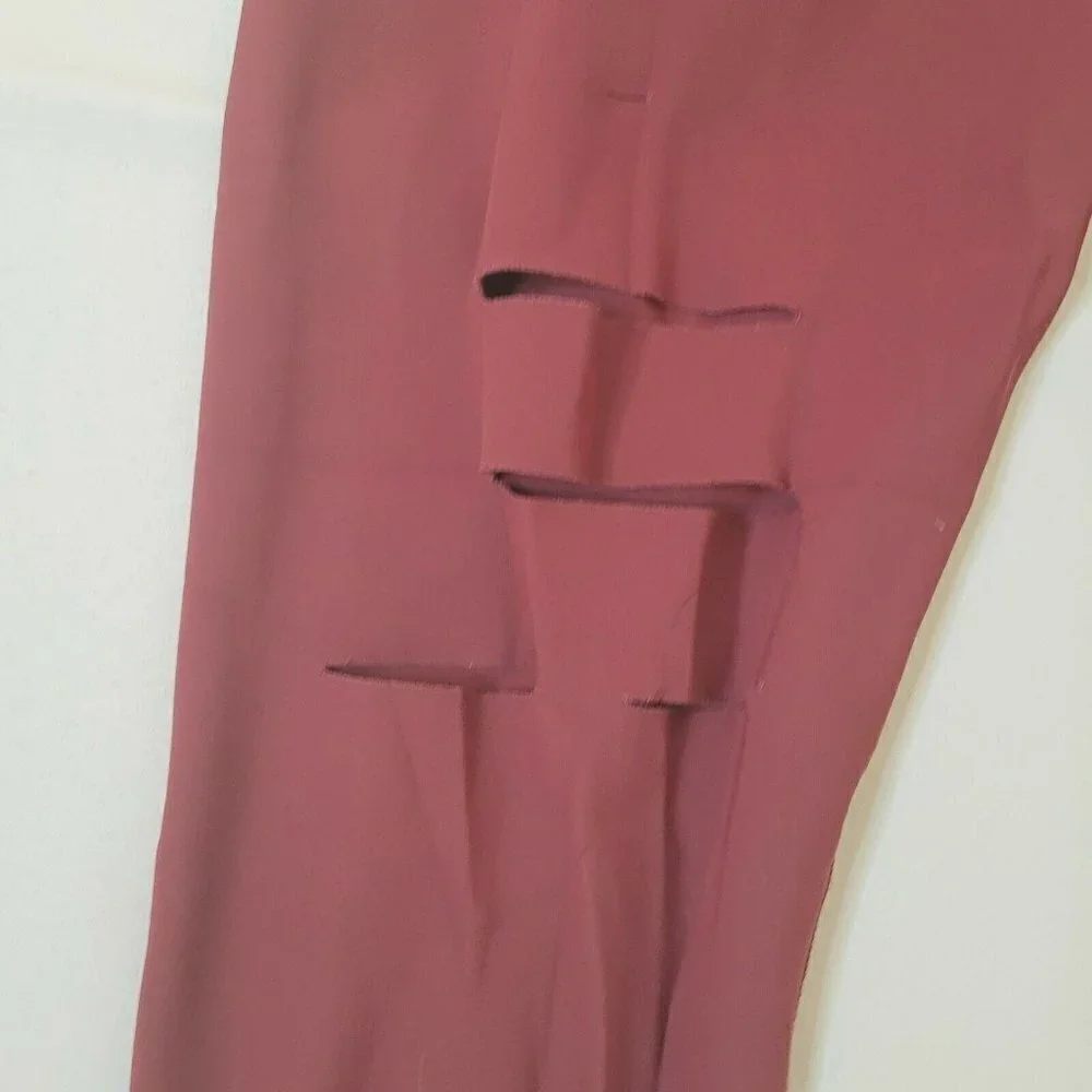 Alo Yoga High-Waisted Ripped Warrior Leggings in Red Velvet Size X-Small